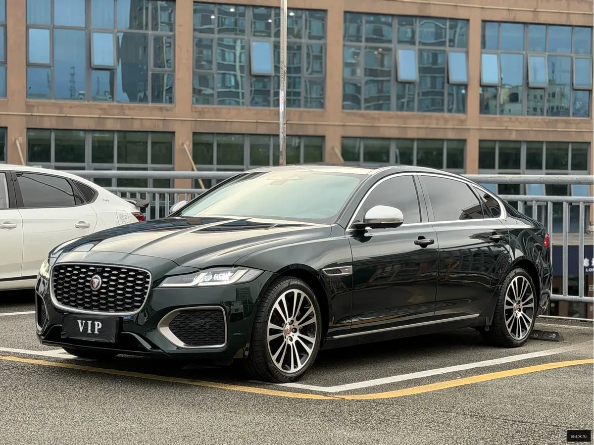 Jaguar XF