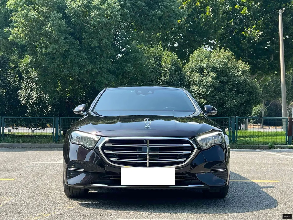 Mercedes-Benz E-Class 2
