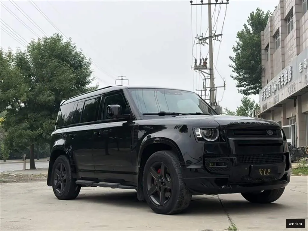 Land Rover Defender 3
