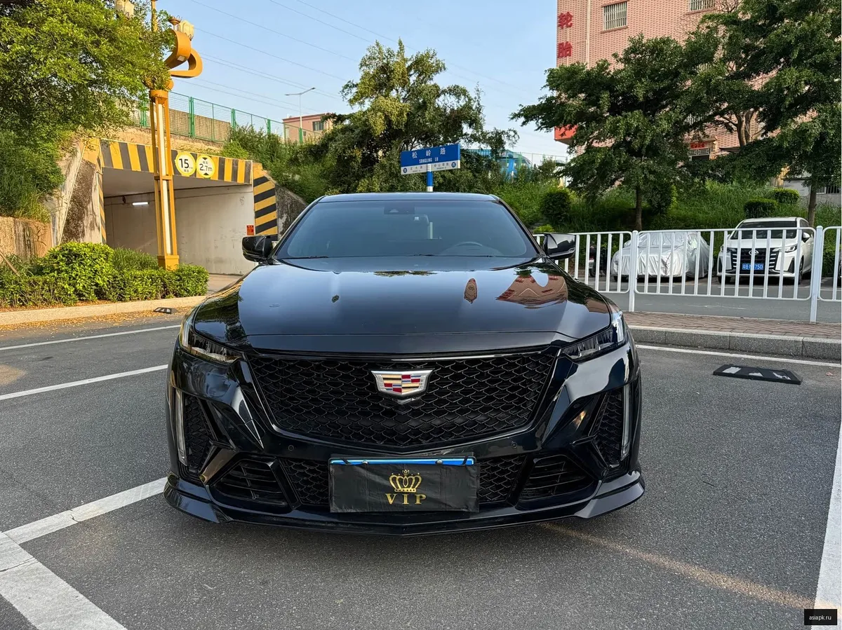 Cadillac CT5 2