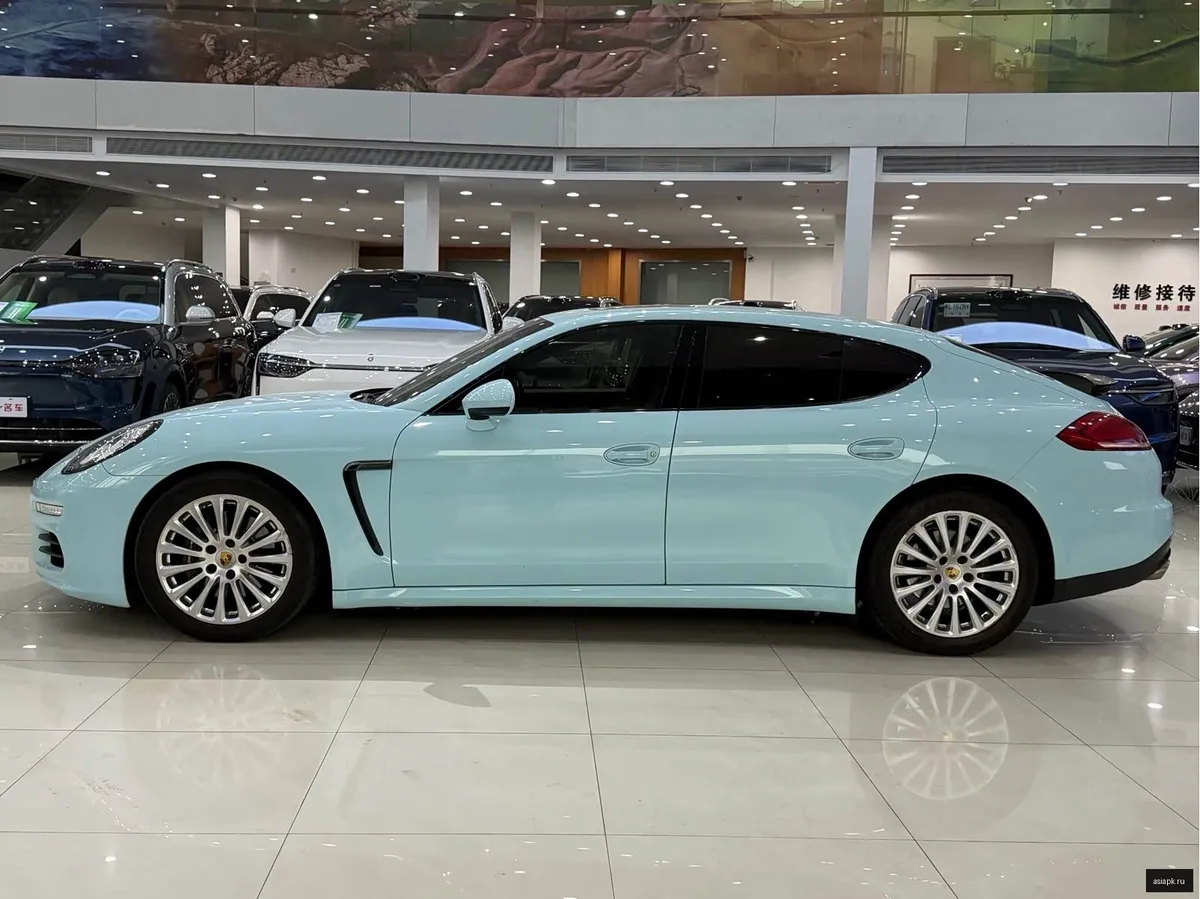 Porsche Panamera 6