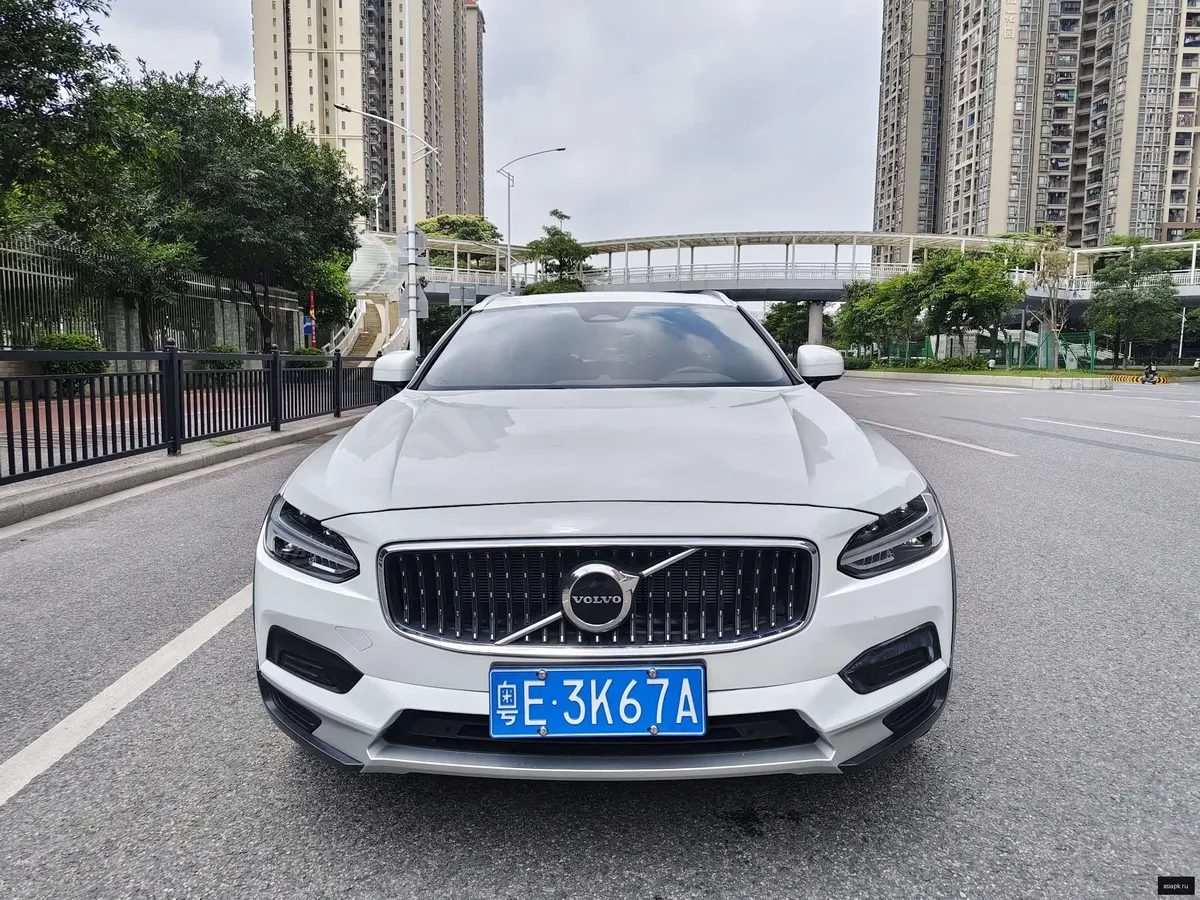 Volvo V90 5