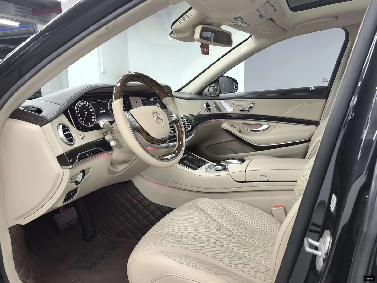 Mercedes-Benz S-Class 4