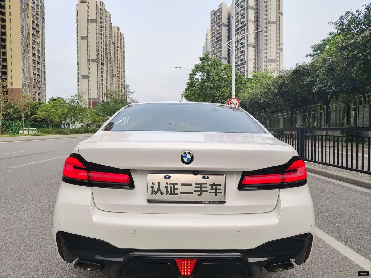 BMW 5-Series 6