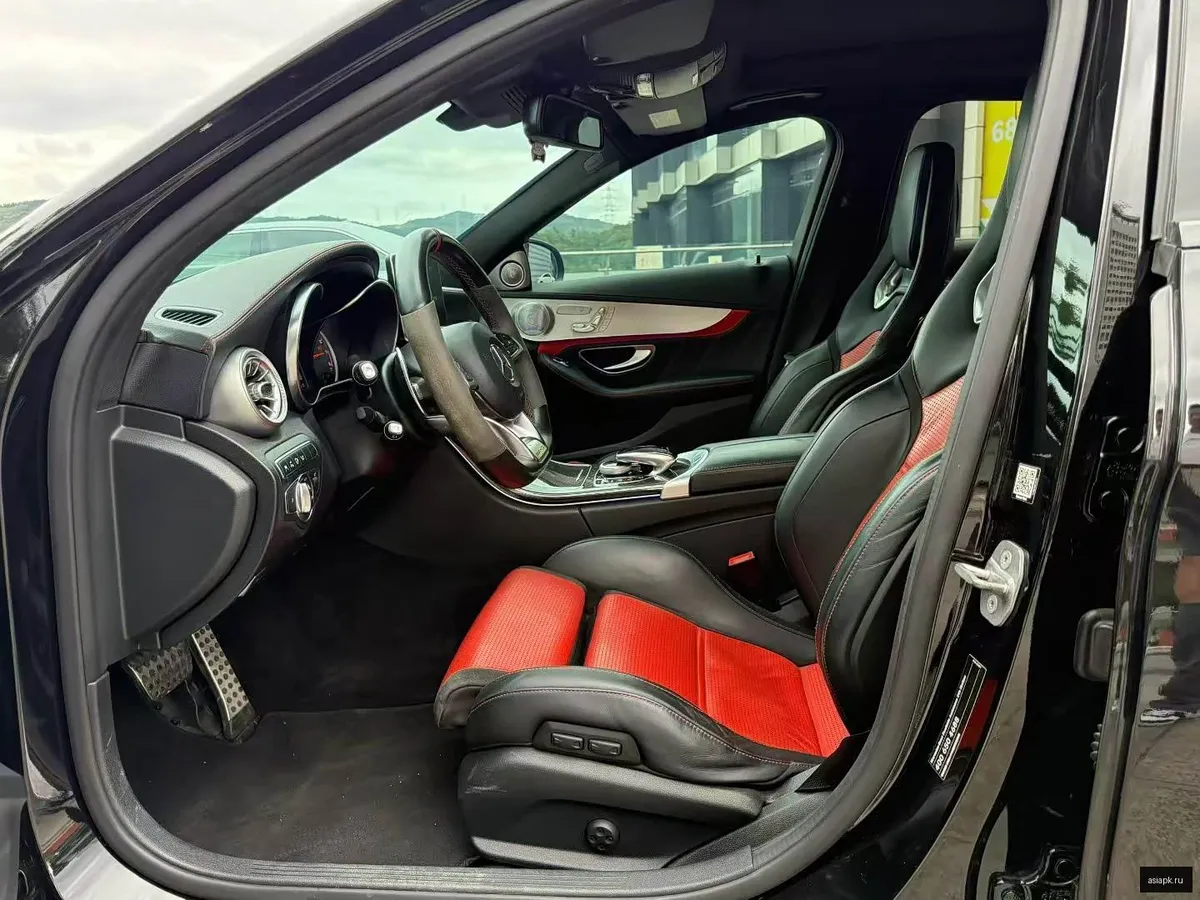 Mercedes-Benz C-Class 6