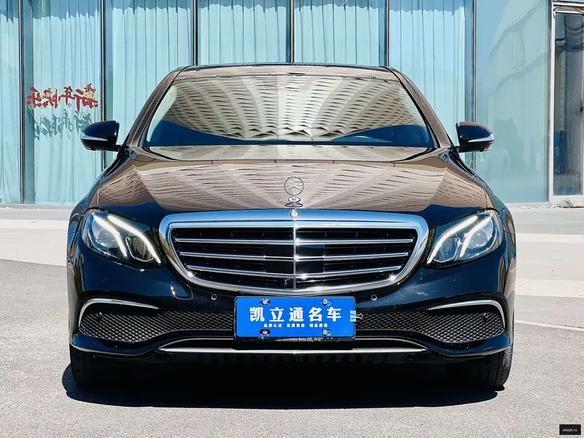 Mercedes-Benz E-Class 2