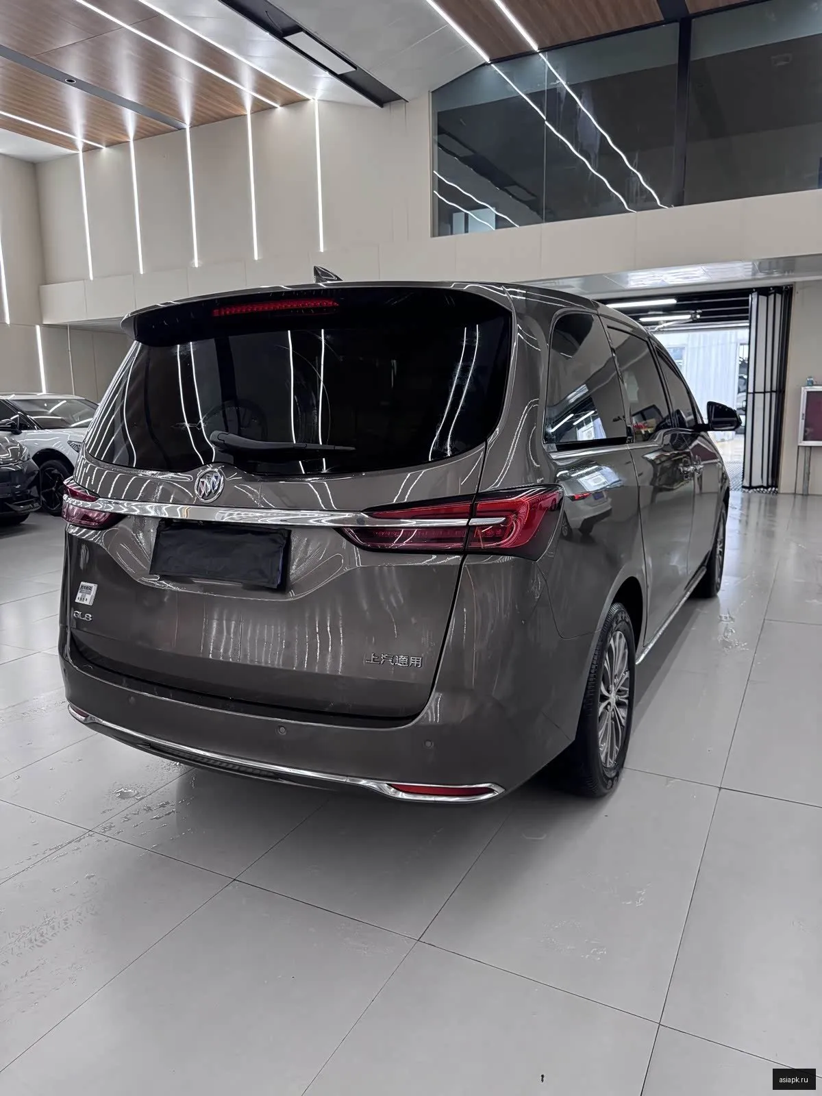 Buick GL8 4