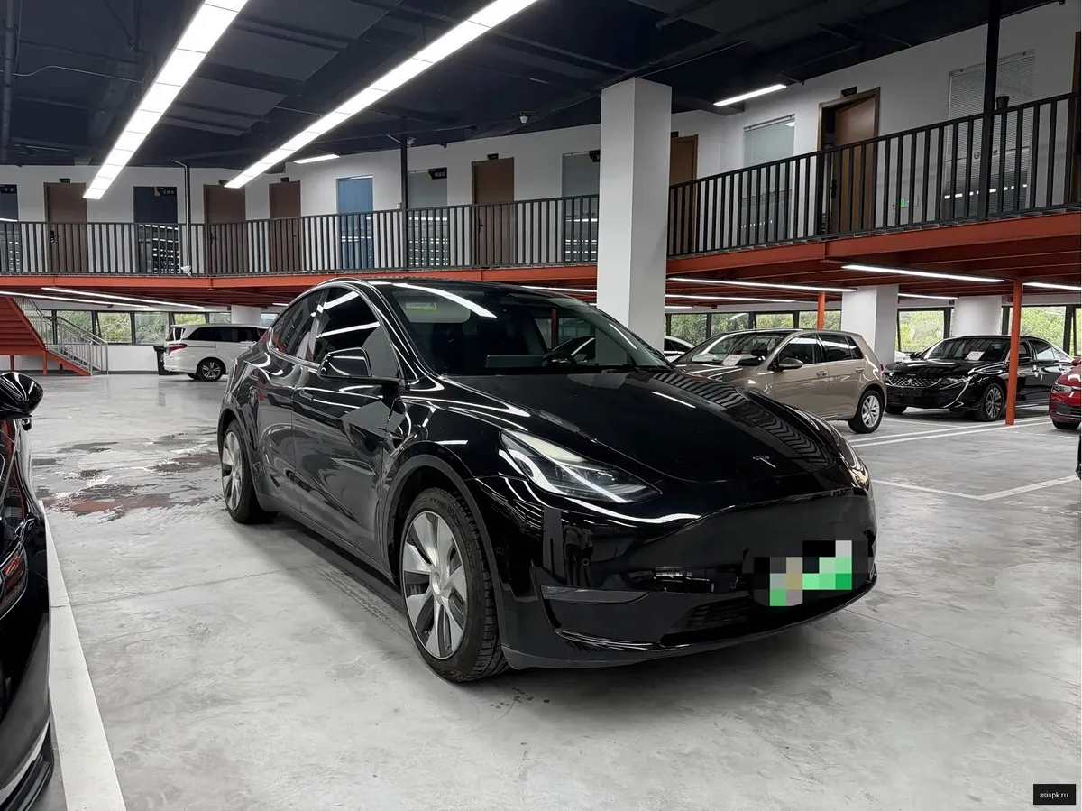 tesla Model Y 3