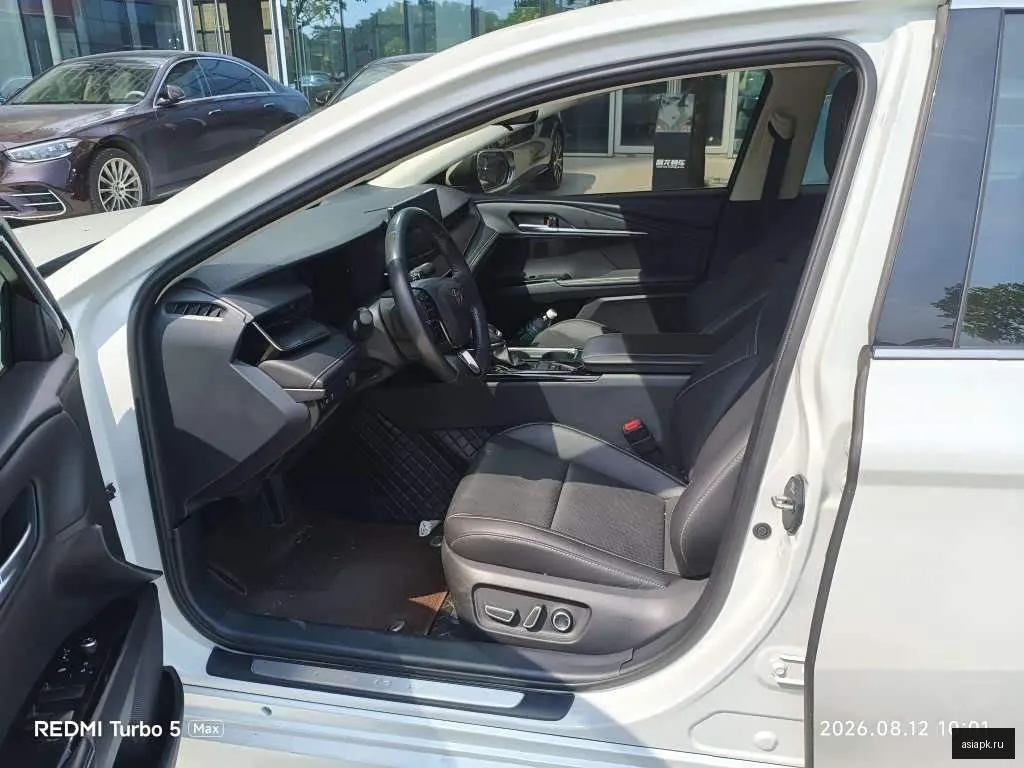 Toyota Camry 6