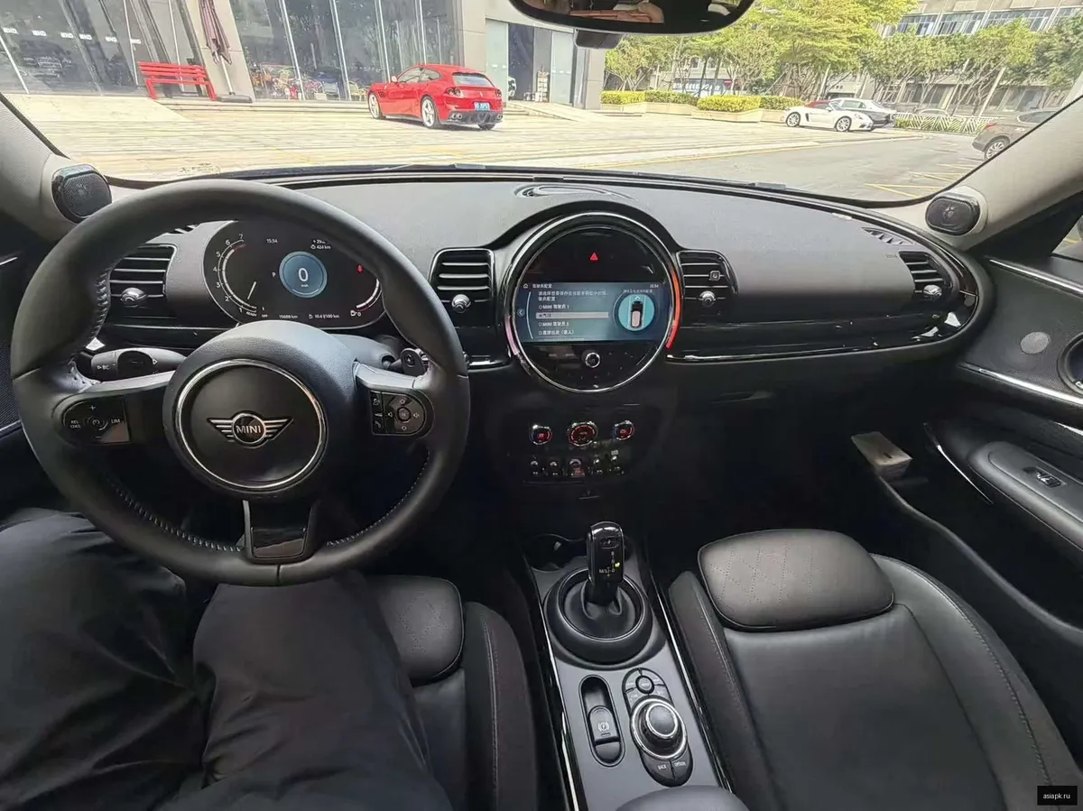 MINI Hatch 5