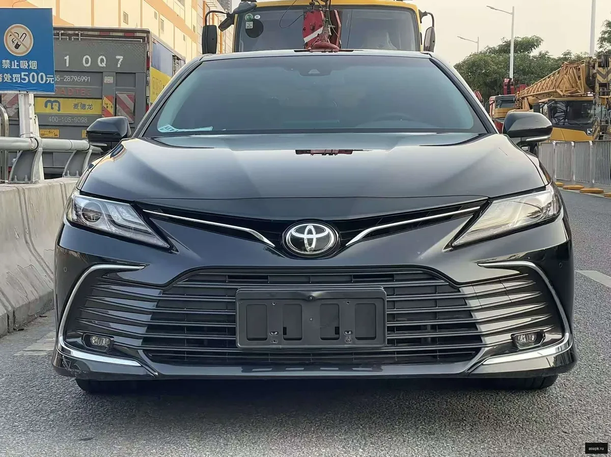 Toyota Camry 2