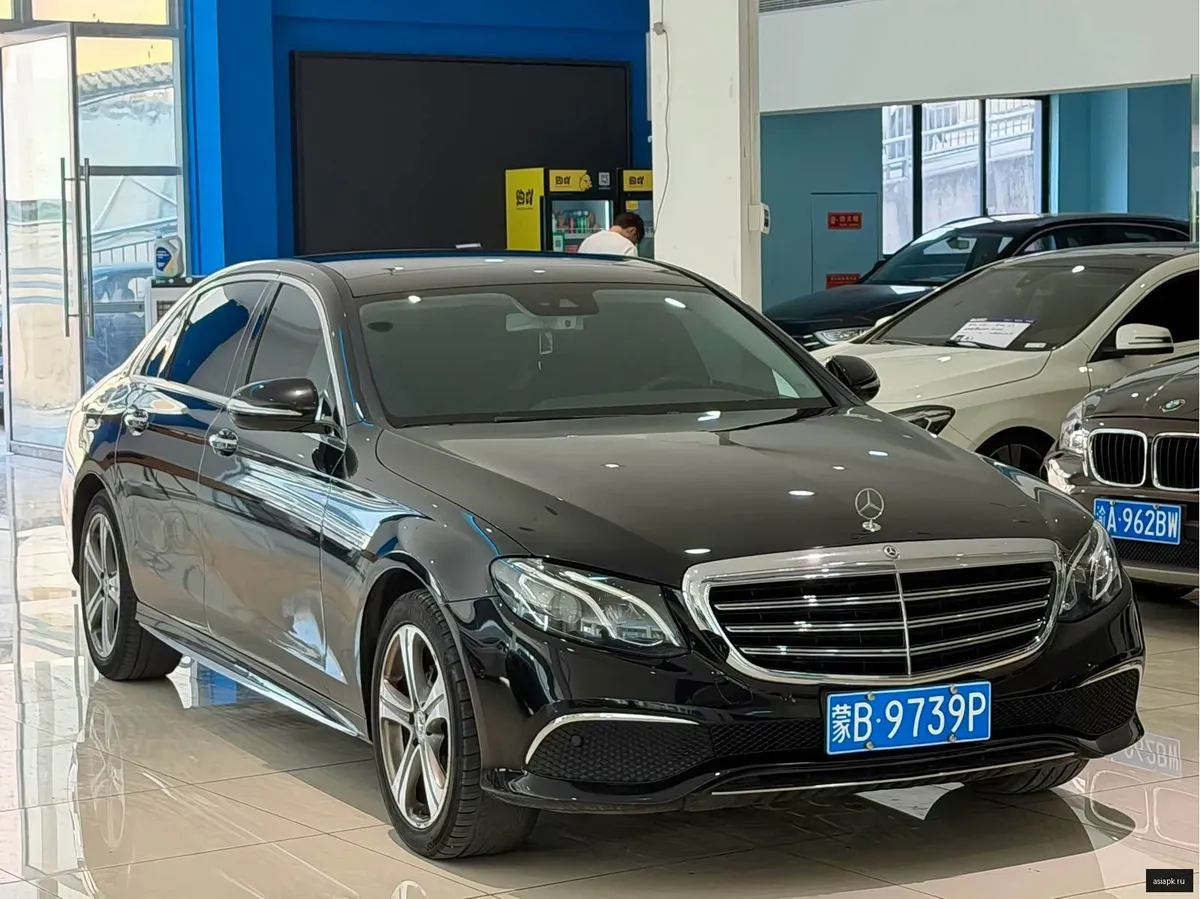 Mercedes-Benz E-Class 2