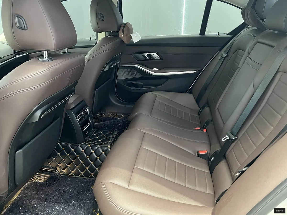 BMW 3-Series 6