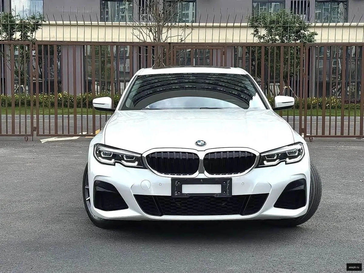 BMW 3-Series 2