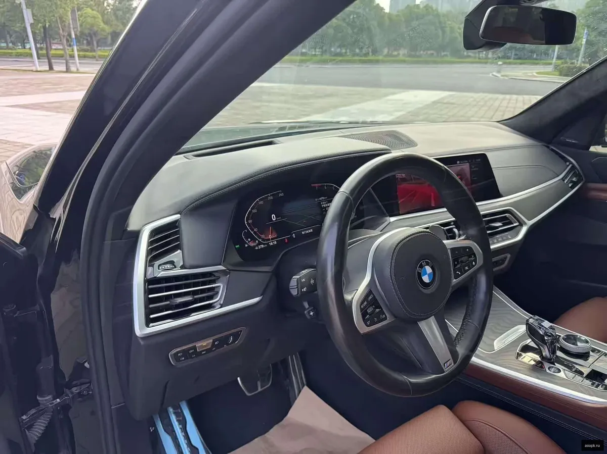 BMW X7 6