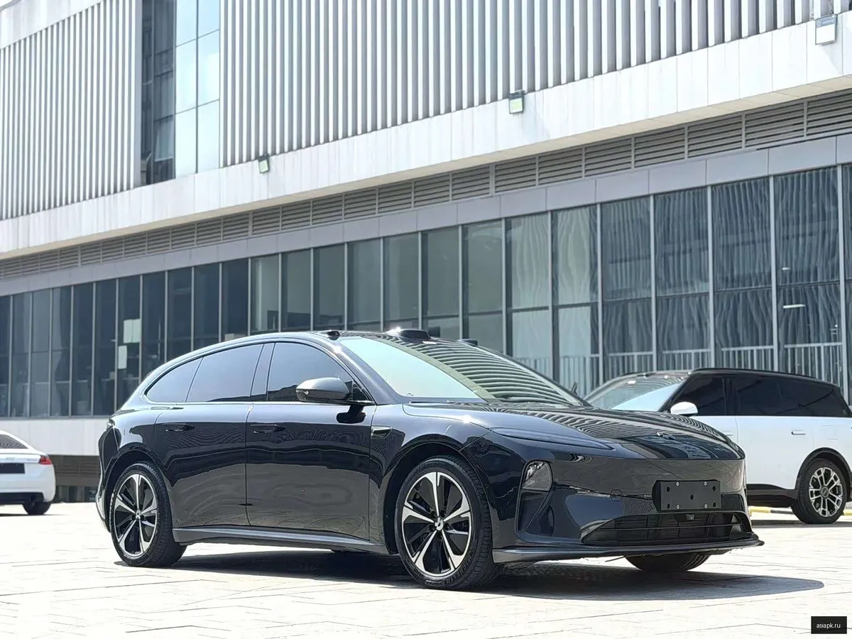 Nio ET5 3