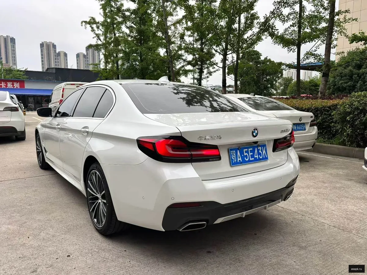 BMW 5-Series 6