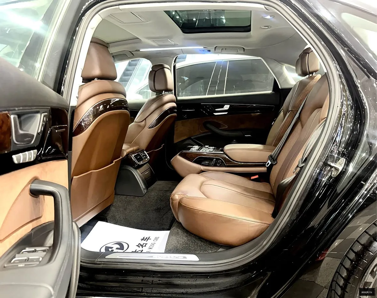 Audi A8 6