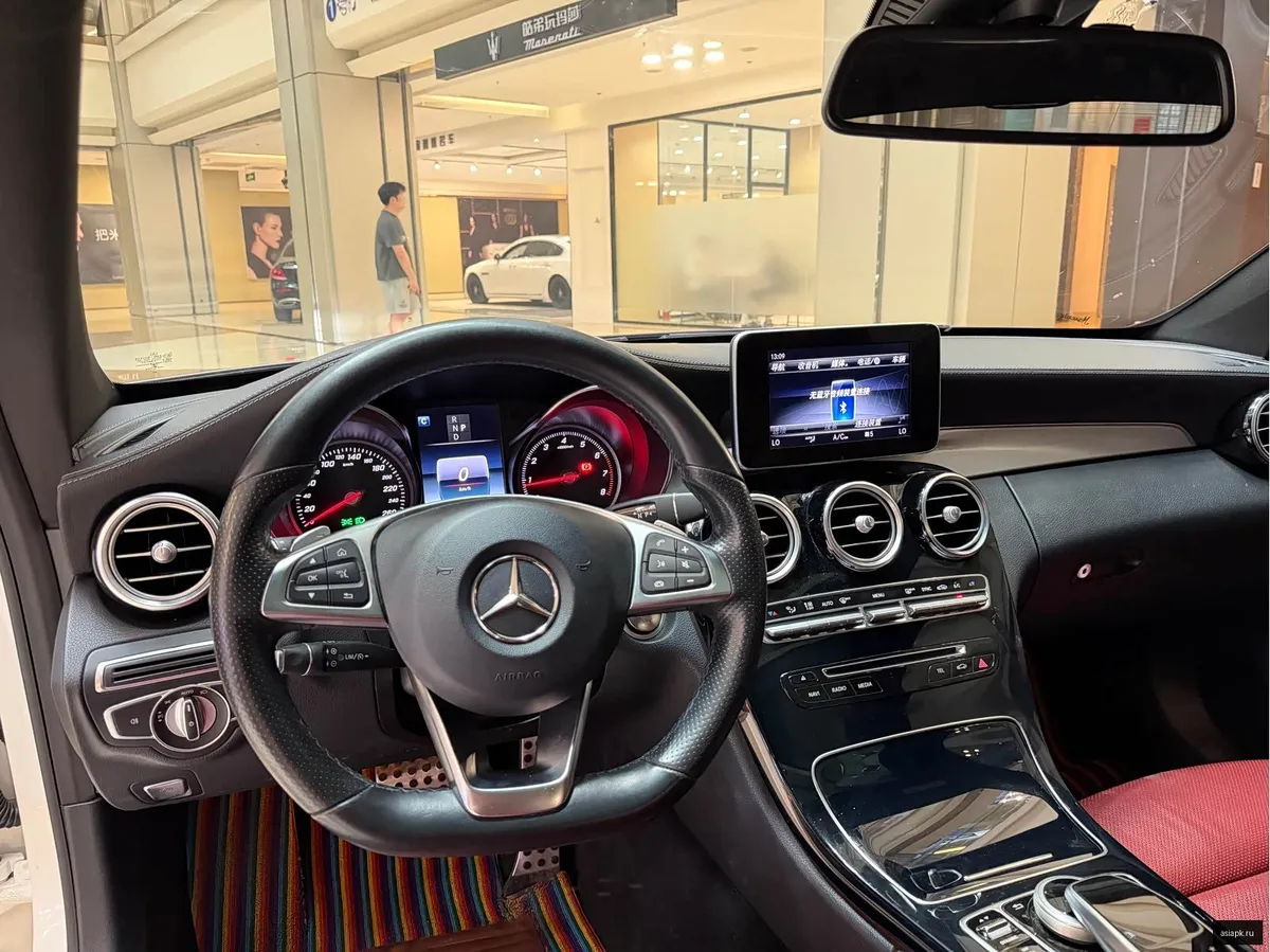 Mercedes-Benz C-Class 5