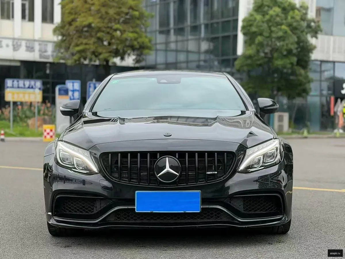 Mercedes-Benz C-Class 2