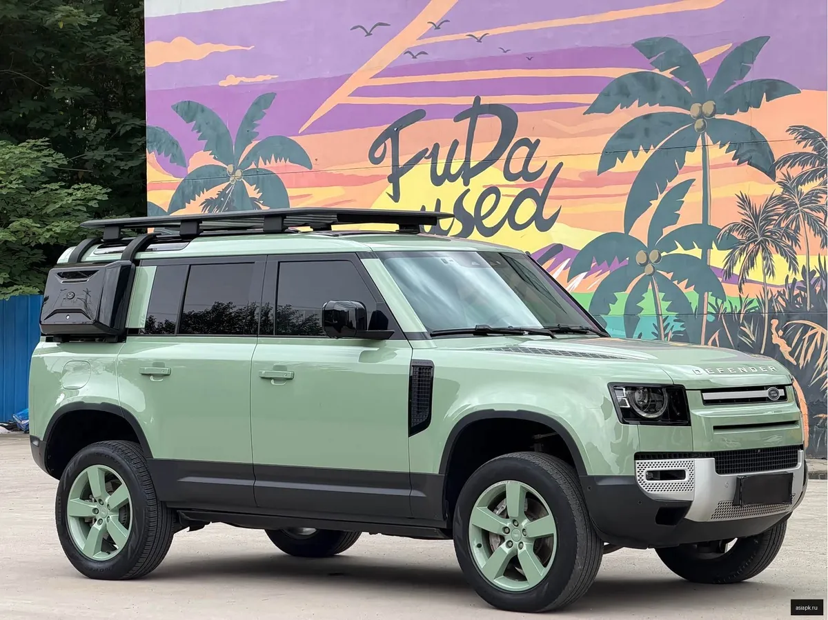 Land Rover Defender 3