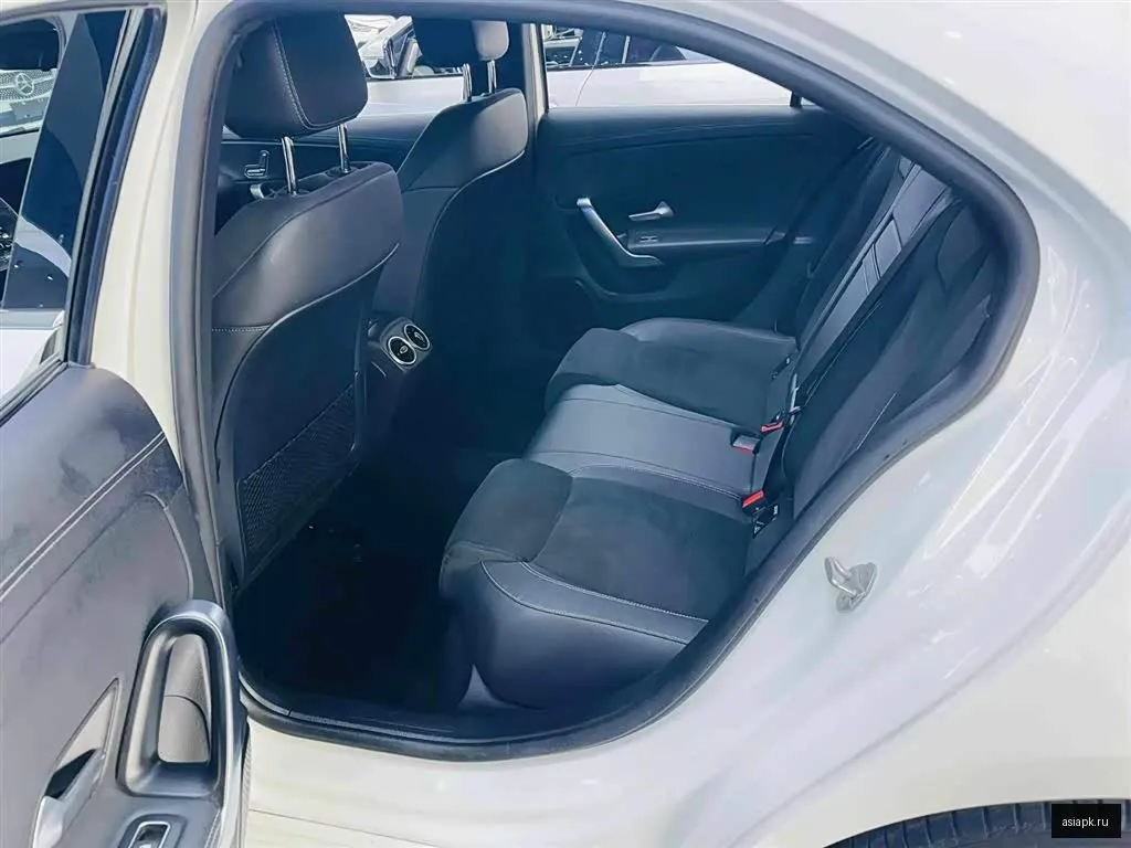 Mercedes-Benz A-Class 6