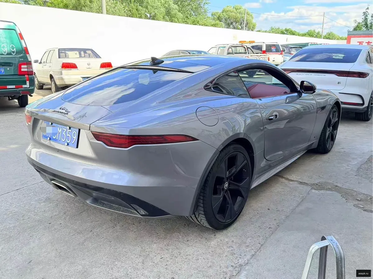 Jaguar F-Type 3