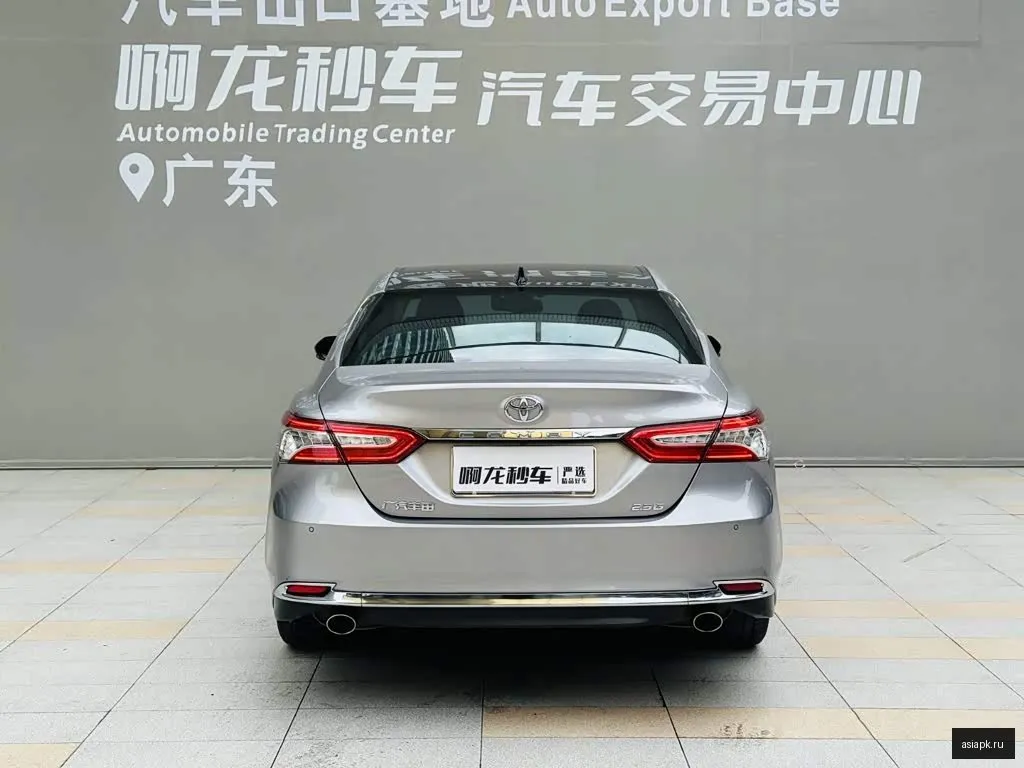 Toyota Camry 5