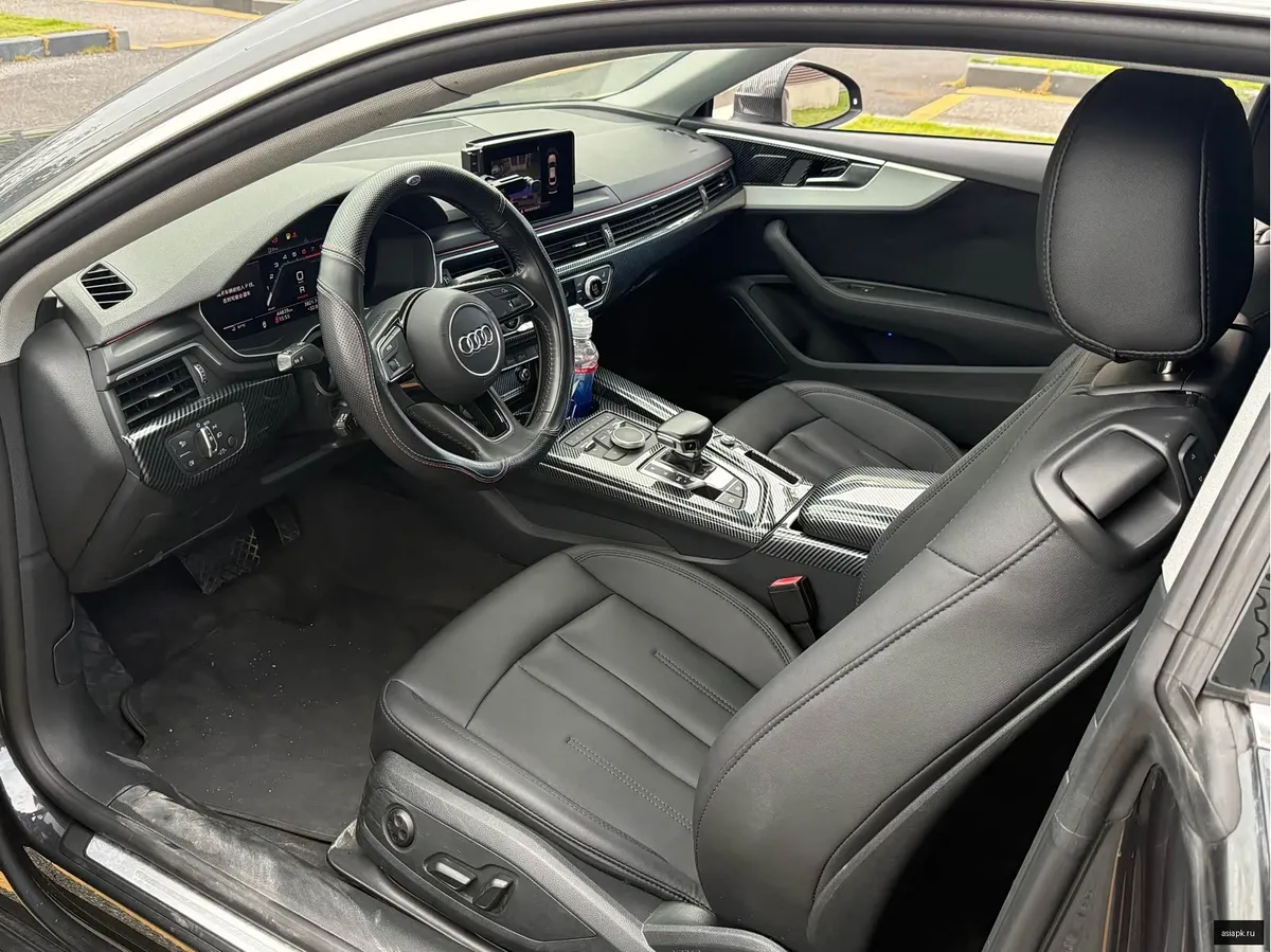 Audi A5 4