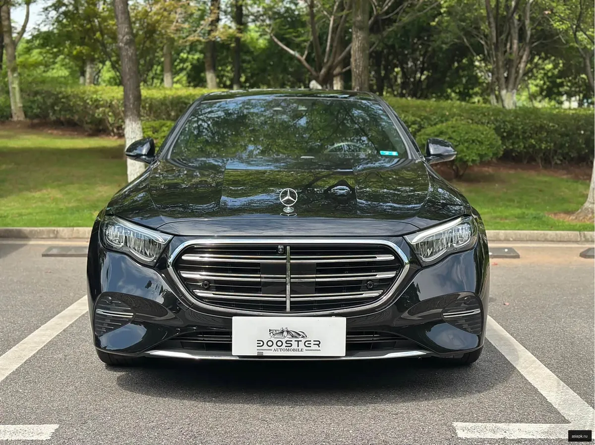 Mercedes-Benz E-Class 2