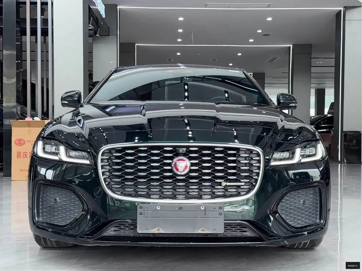 Jaguar XF 2
