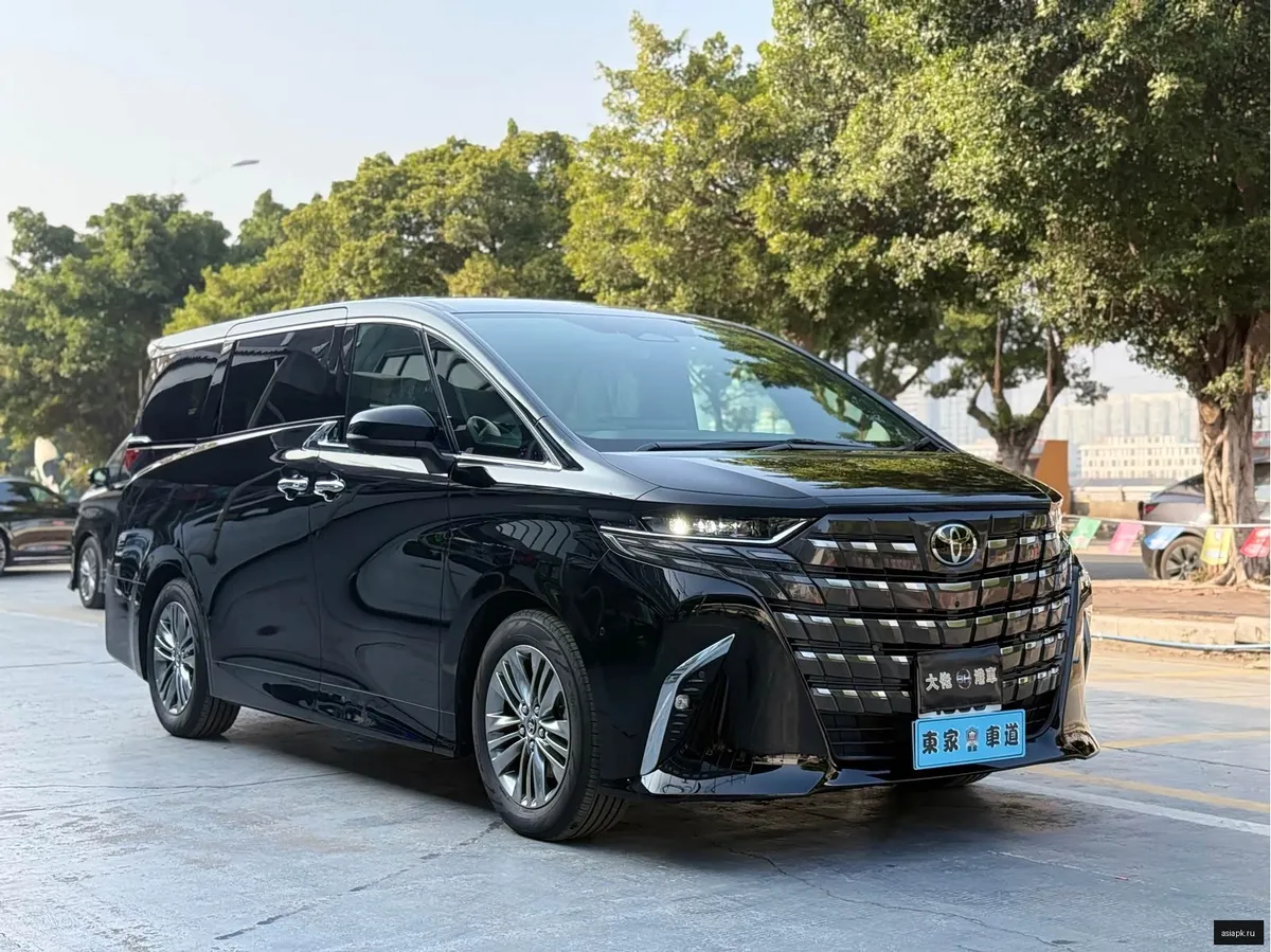 Toyota Alphard 3