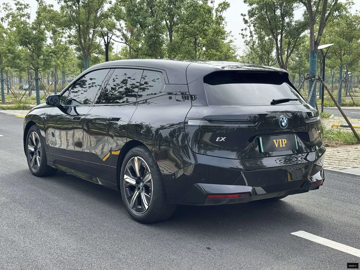 BMW iX 6