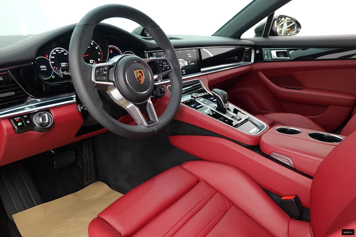 Porsche Panamera 4