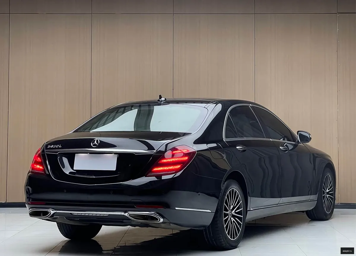 Mercedes-Benz S-Class 3