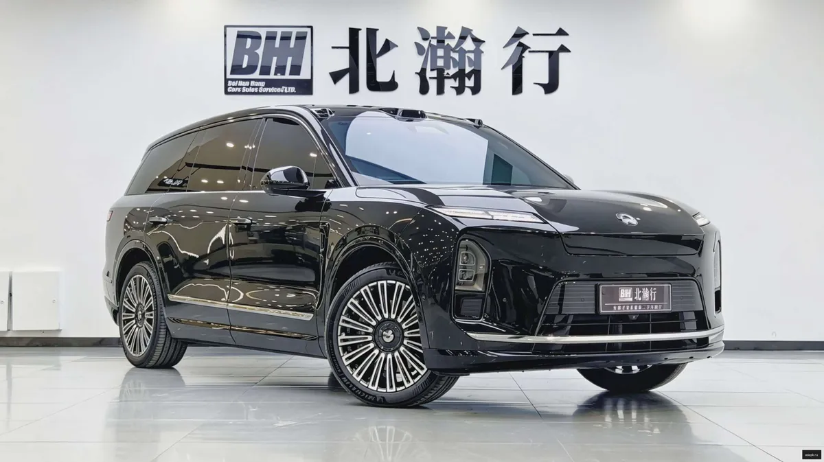 nio ES8 3