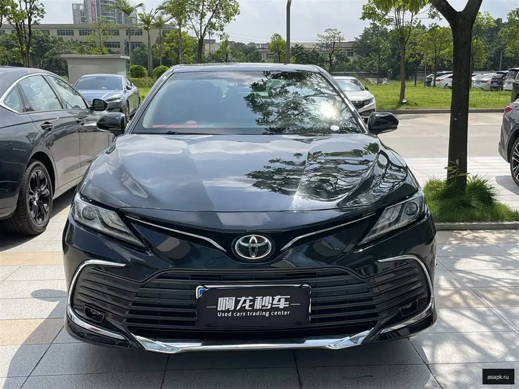 Toyota Camry 2