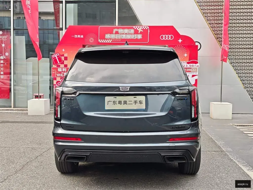 Cadillac XT6 2