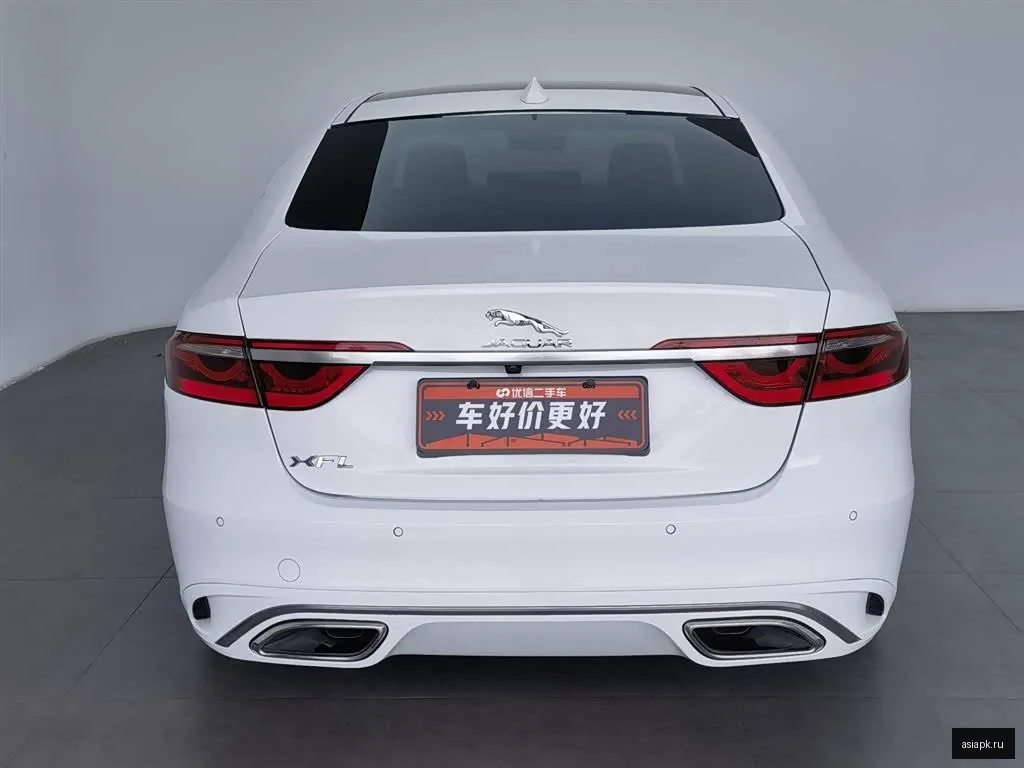 Jaguar XF 4