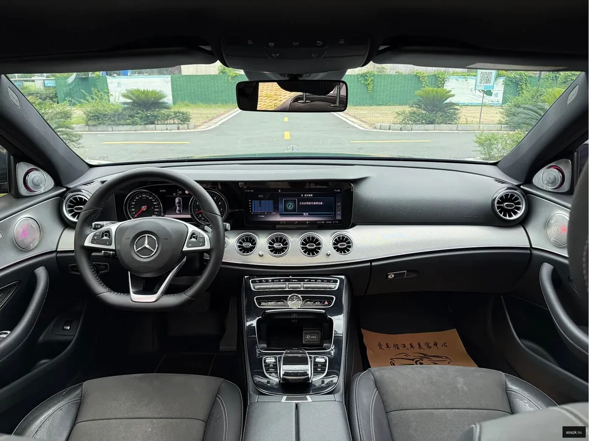 Mercedes-Benz E-Class 5