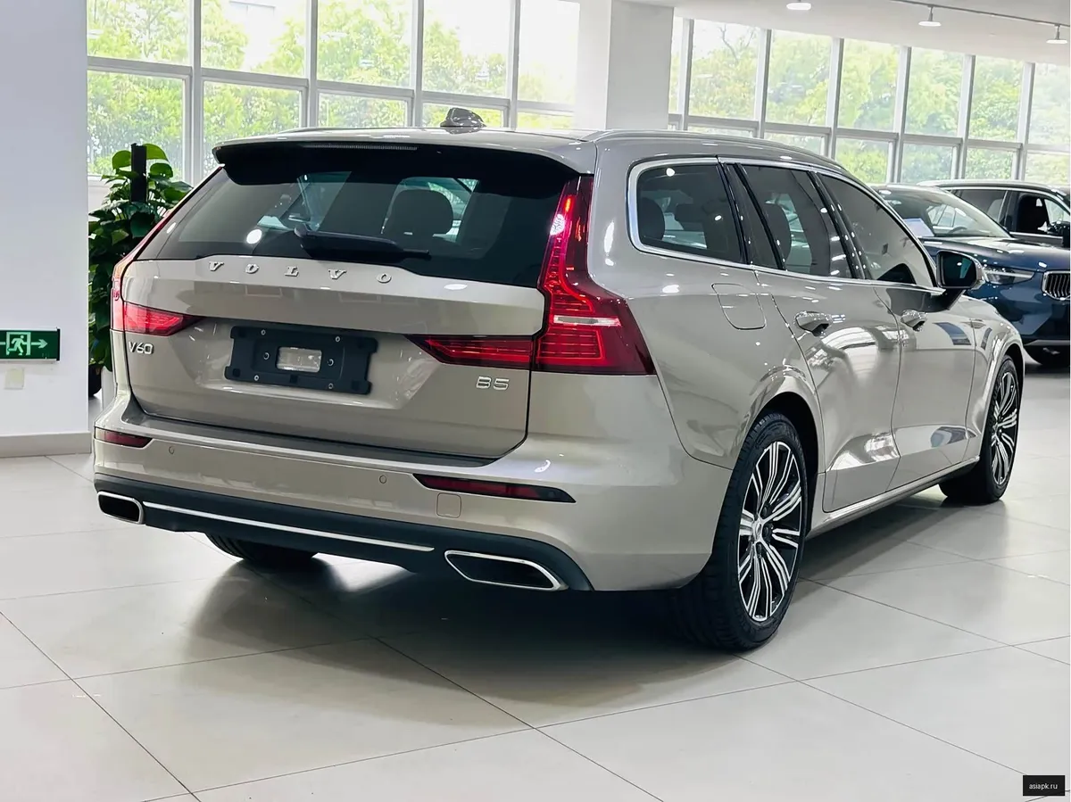 Volvo V60 5