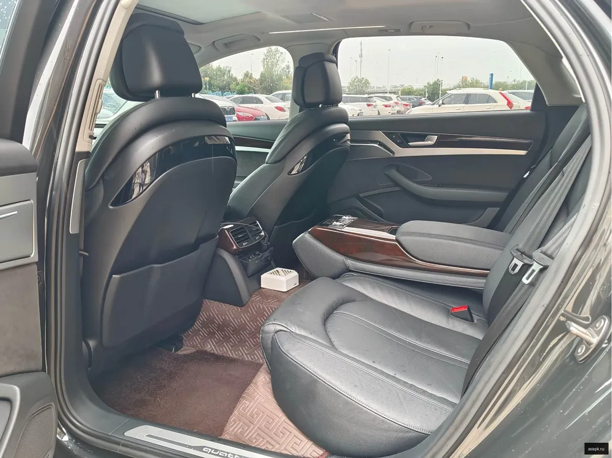 Audi A8 2