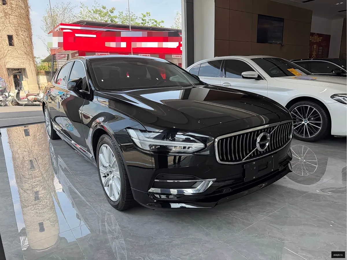 Volvo S90 3