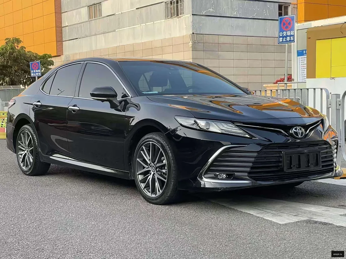 Toyota Camry 3