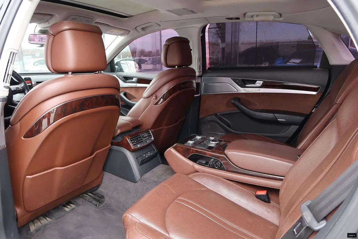 Audi A8 6