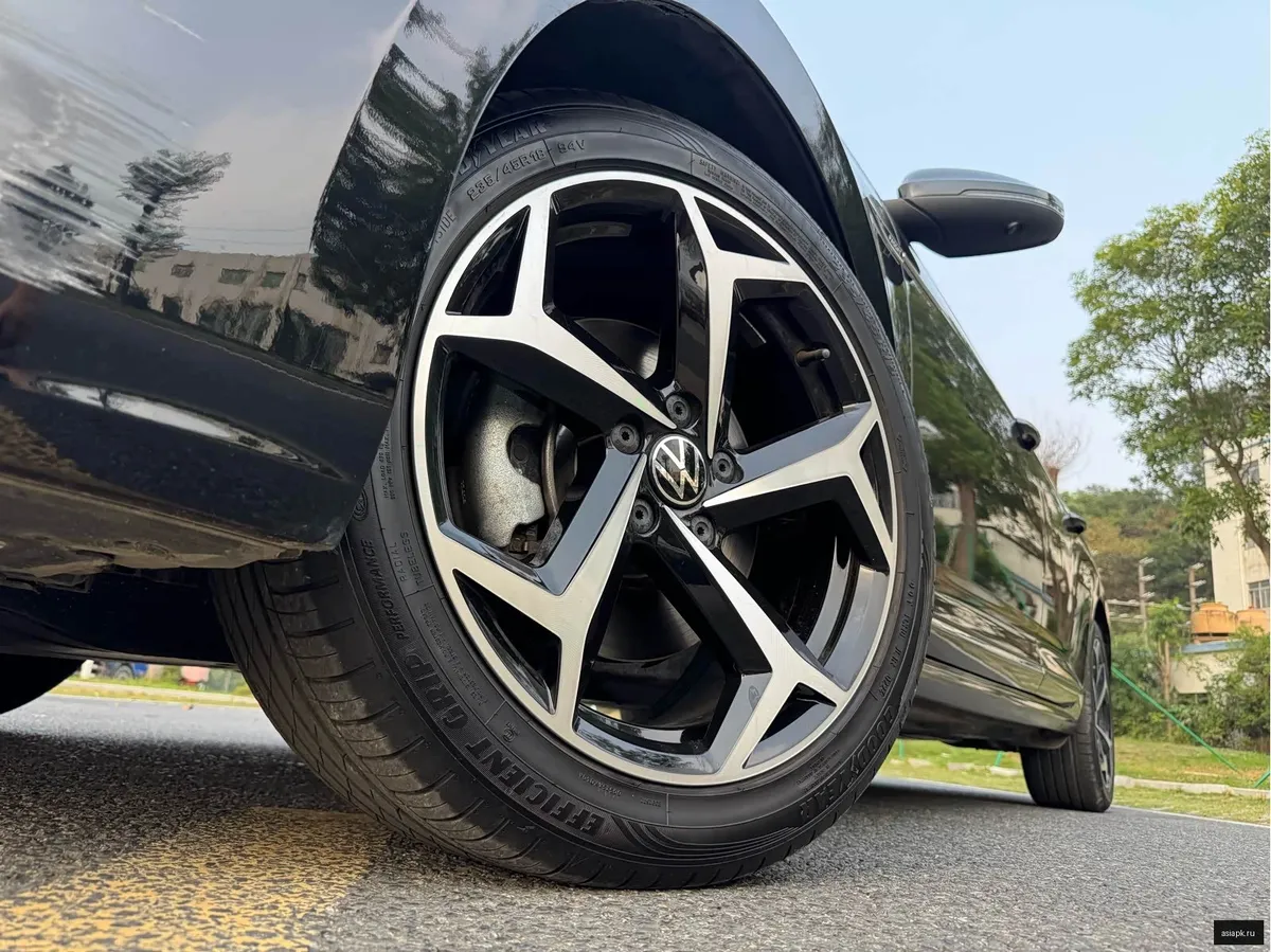 Volkswagen Passat 4