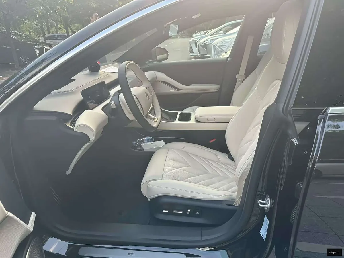 Nio ET5 5