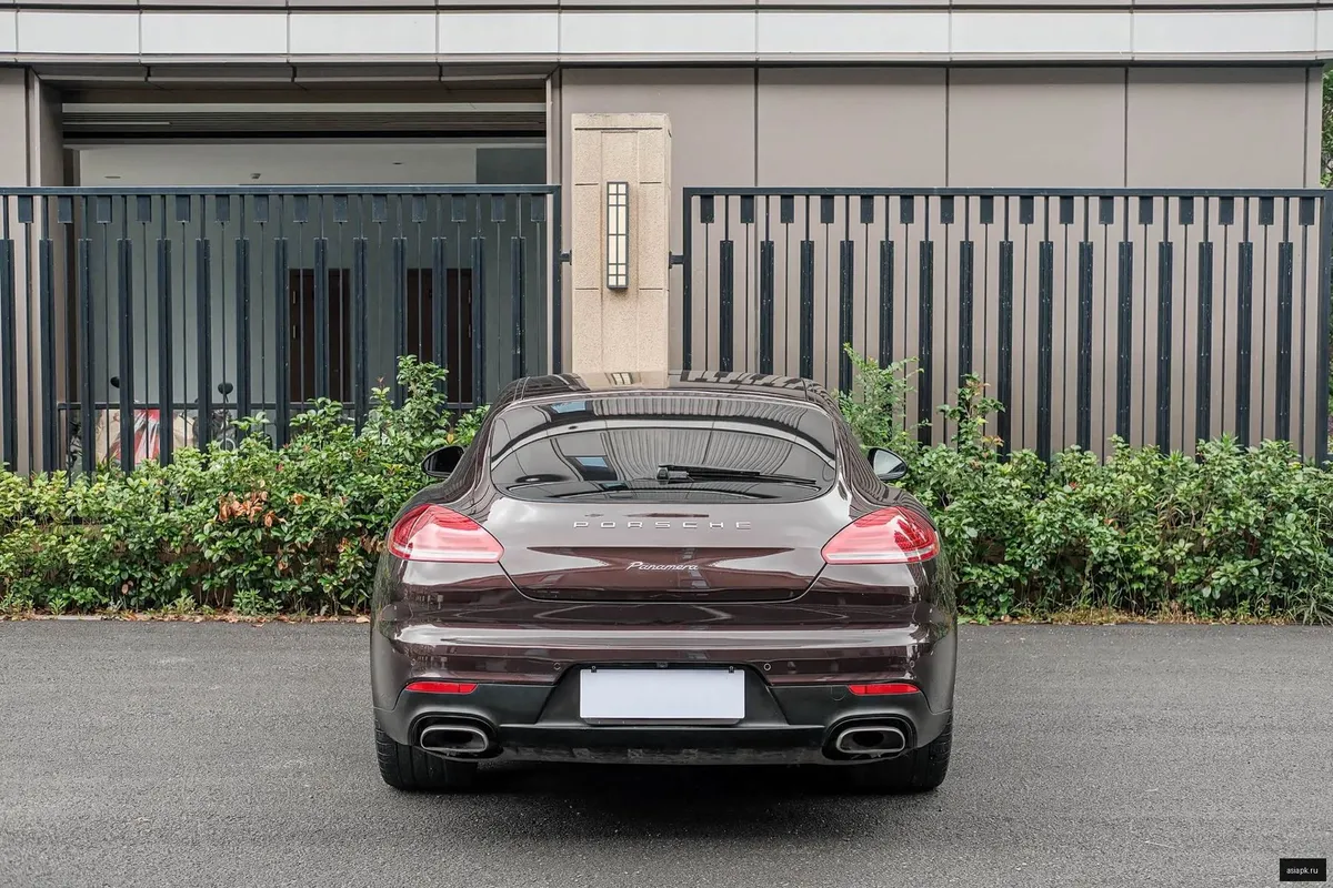 Porsche Panamera 5