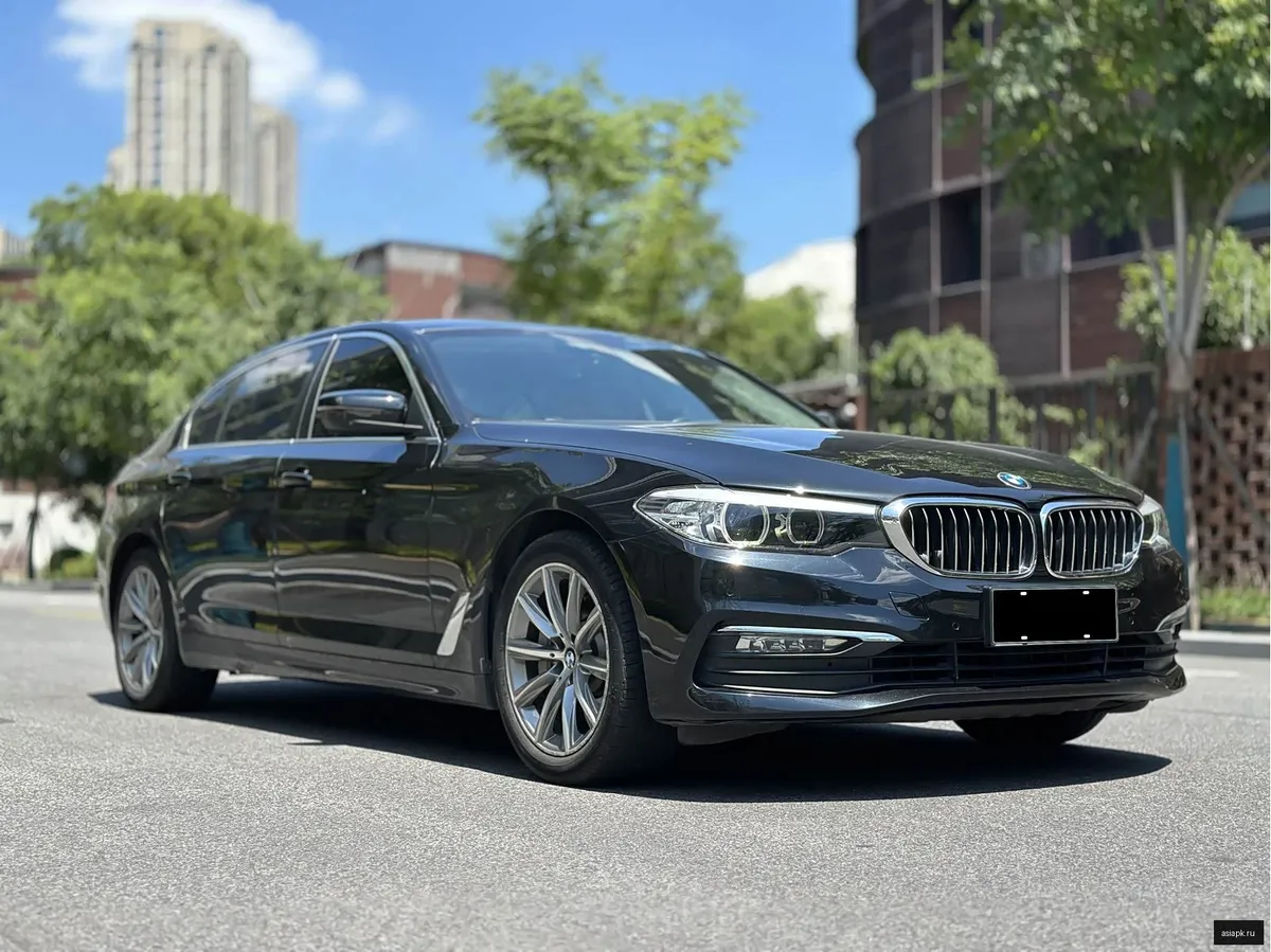 BMW 5-Series 3