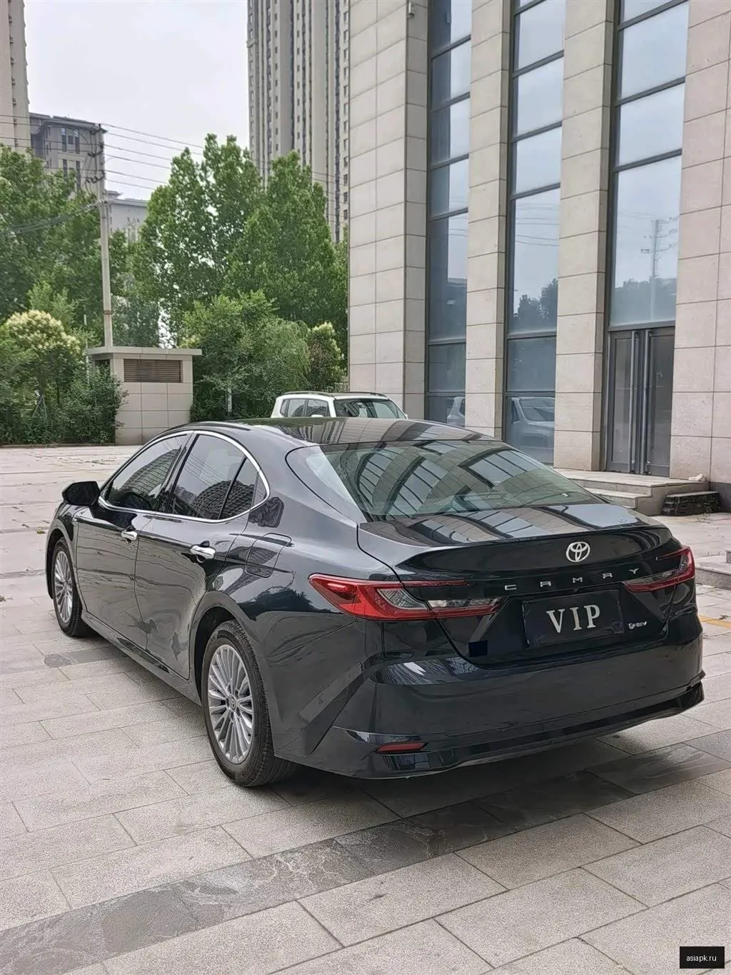 Toyota Camry 5
